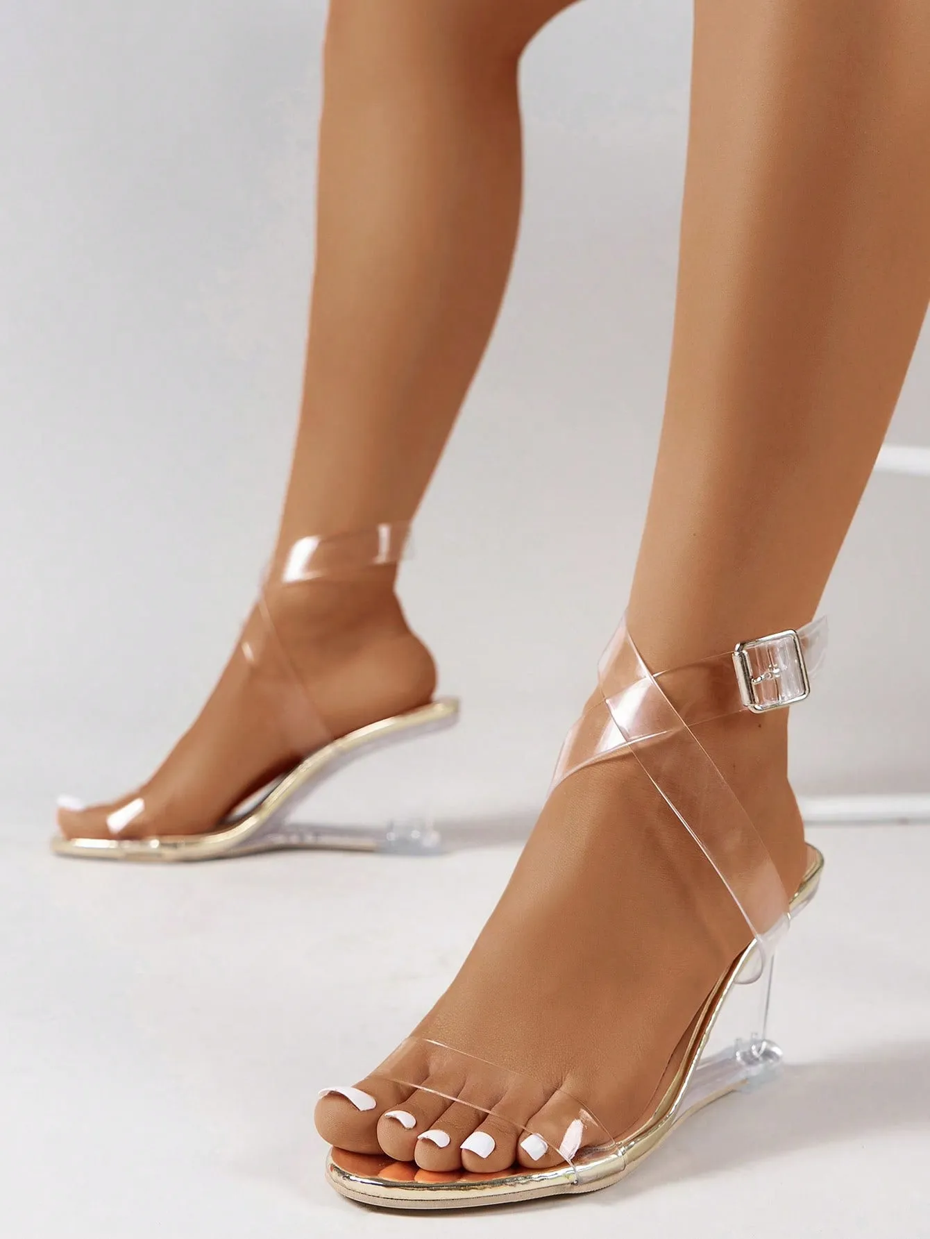 Fashionable Ankle Strap Wedge Sandals For Women